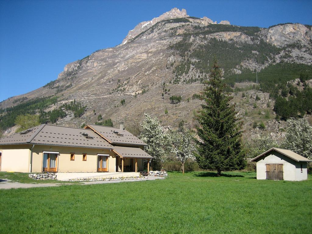 Chambres D'Hotes La Pierre D'Oran LʼArgentière-la-Bessée Exterior foto